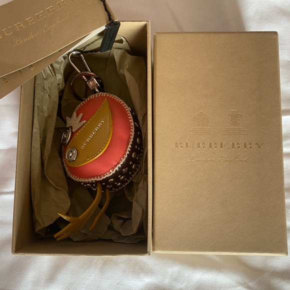 Burberry Keychain - Picture 3 of 4